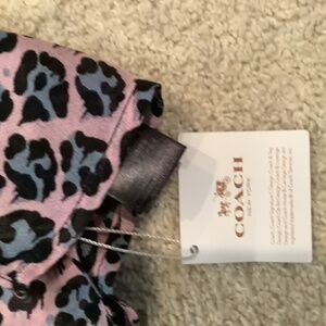 COACH  Ifinity Scarf never worn